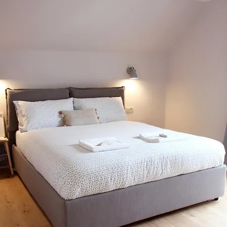 Alteri Domi Apartment